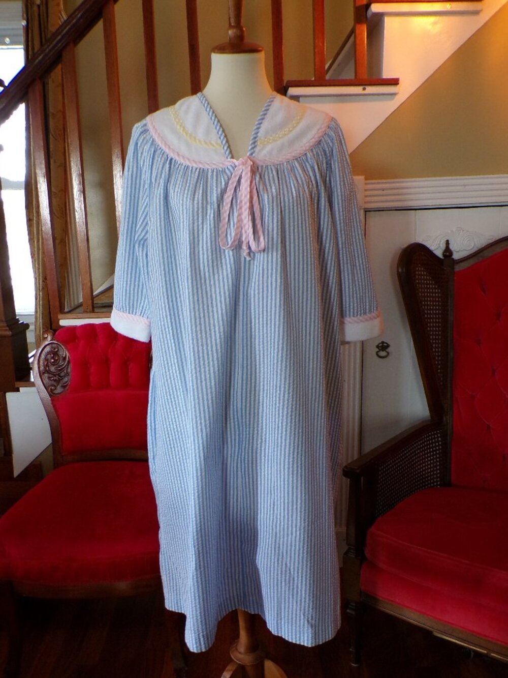 SAYBURY VTG Robe Blue & White Striped Poly/Cotton 40” Length House Robe Medium